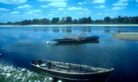 Vissersbootjes op de Loire  Berry-Loire 1989